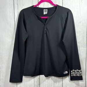 The North Face Womens Stretchy Embroidered Vaporwick Black Long Sleeve Top